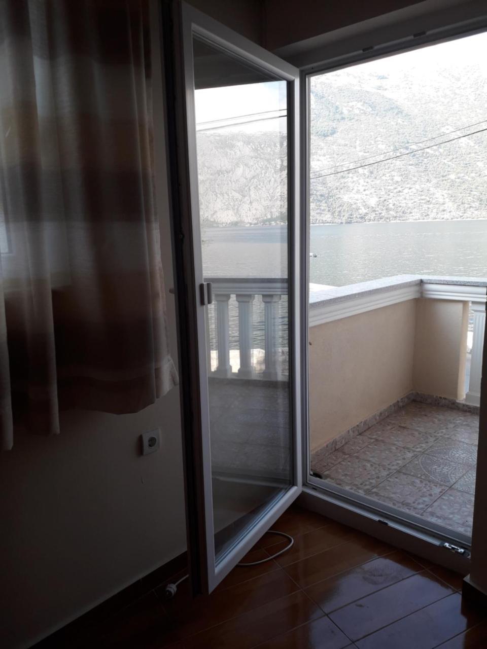 Apartmants Alexander Apartment Kotor Exterior photo